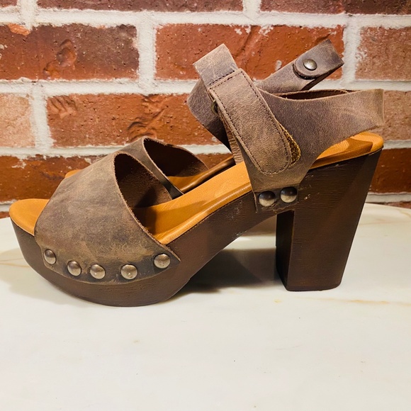 Mila Paoli Italian Distressed Brown Leather Crazy Horse Sandals SZ EU 39 US 8.5 - Picture 5 of 9
